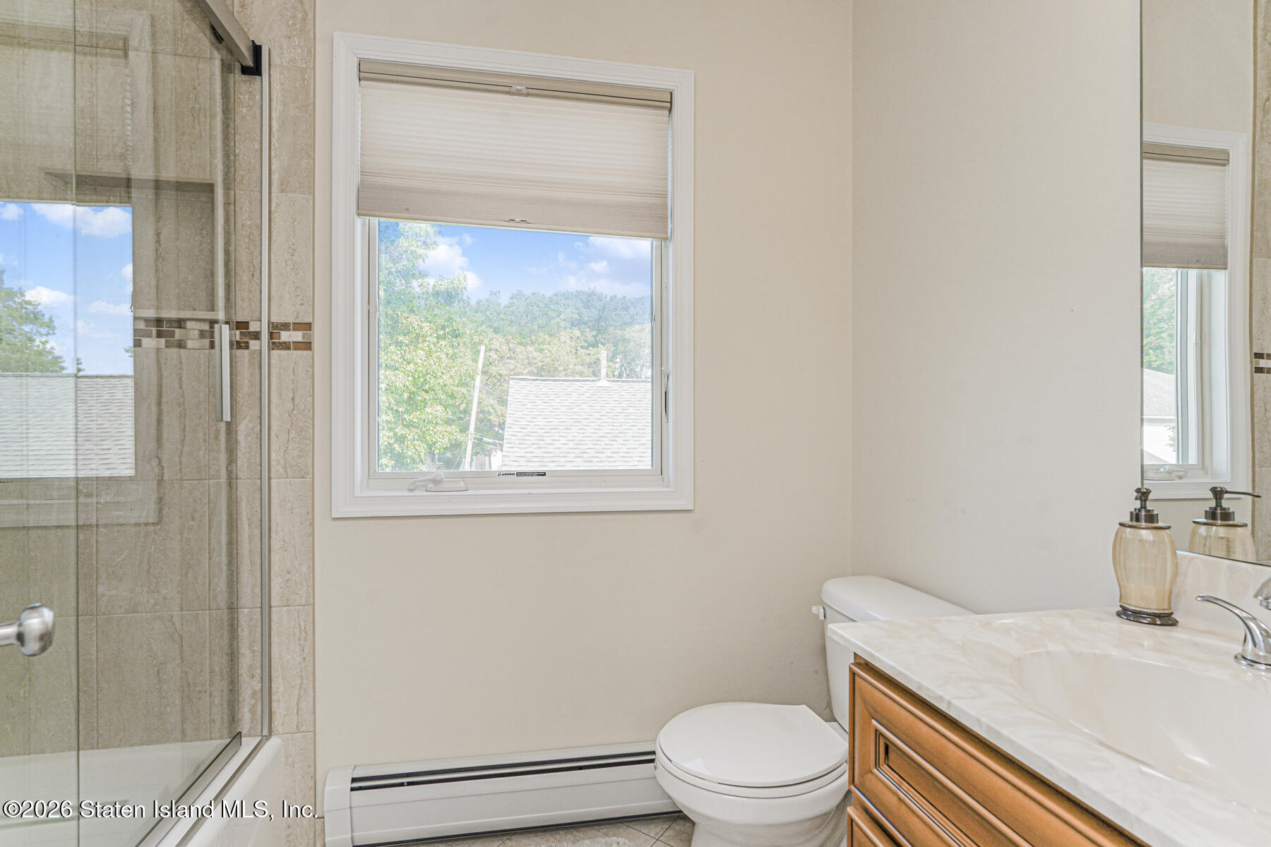 16 Allen Place Staten Island, NY 10312 - Photo 22 of 39 Bathroom