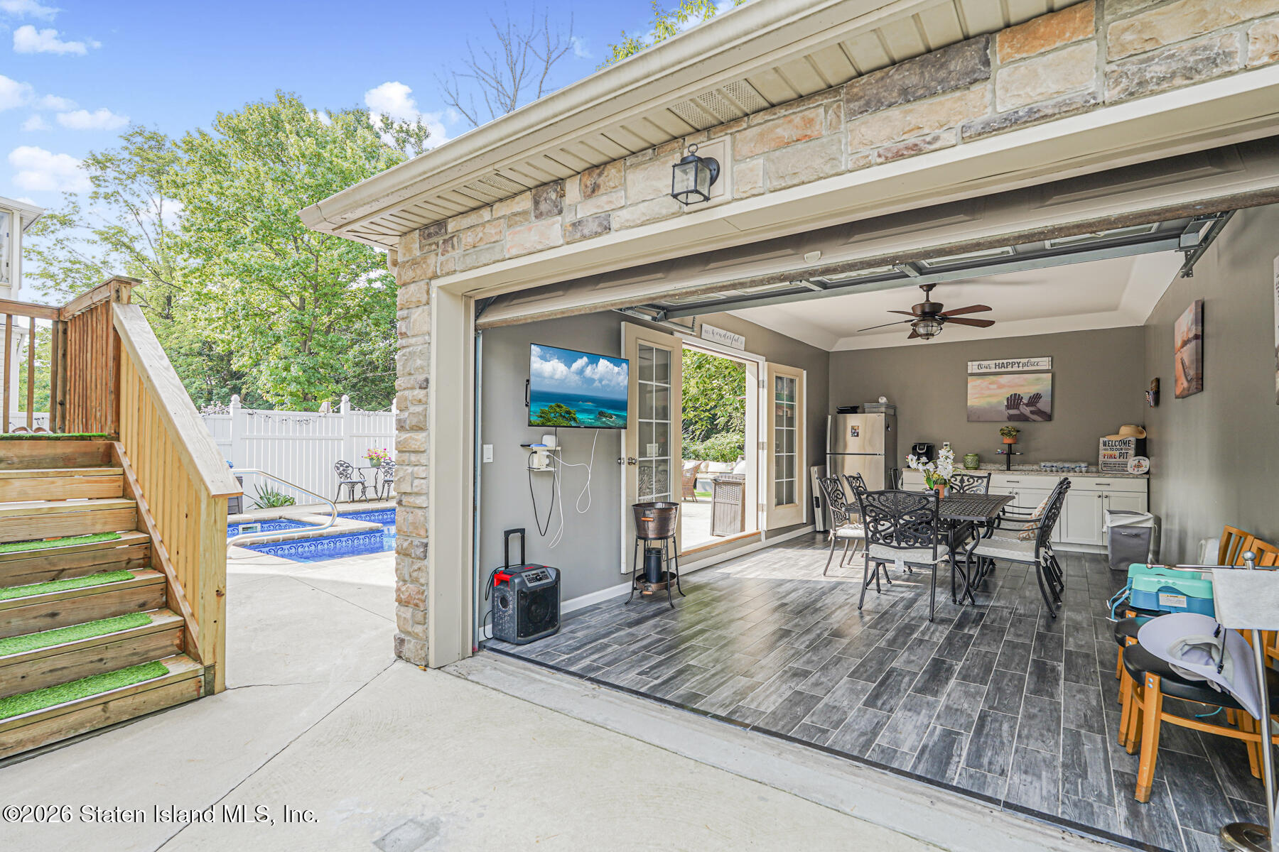 16 Allen Place Staten Island, NY 10312 - Photo 31 of 39 Garage