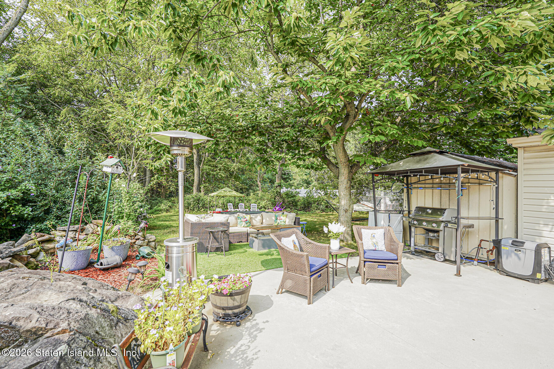 16 Allen Place Staten Island, NY 10312 - Photo 36 of 39 Backyard