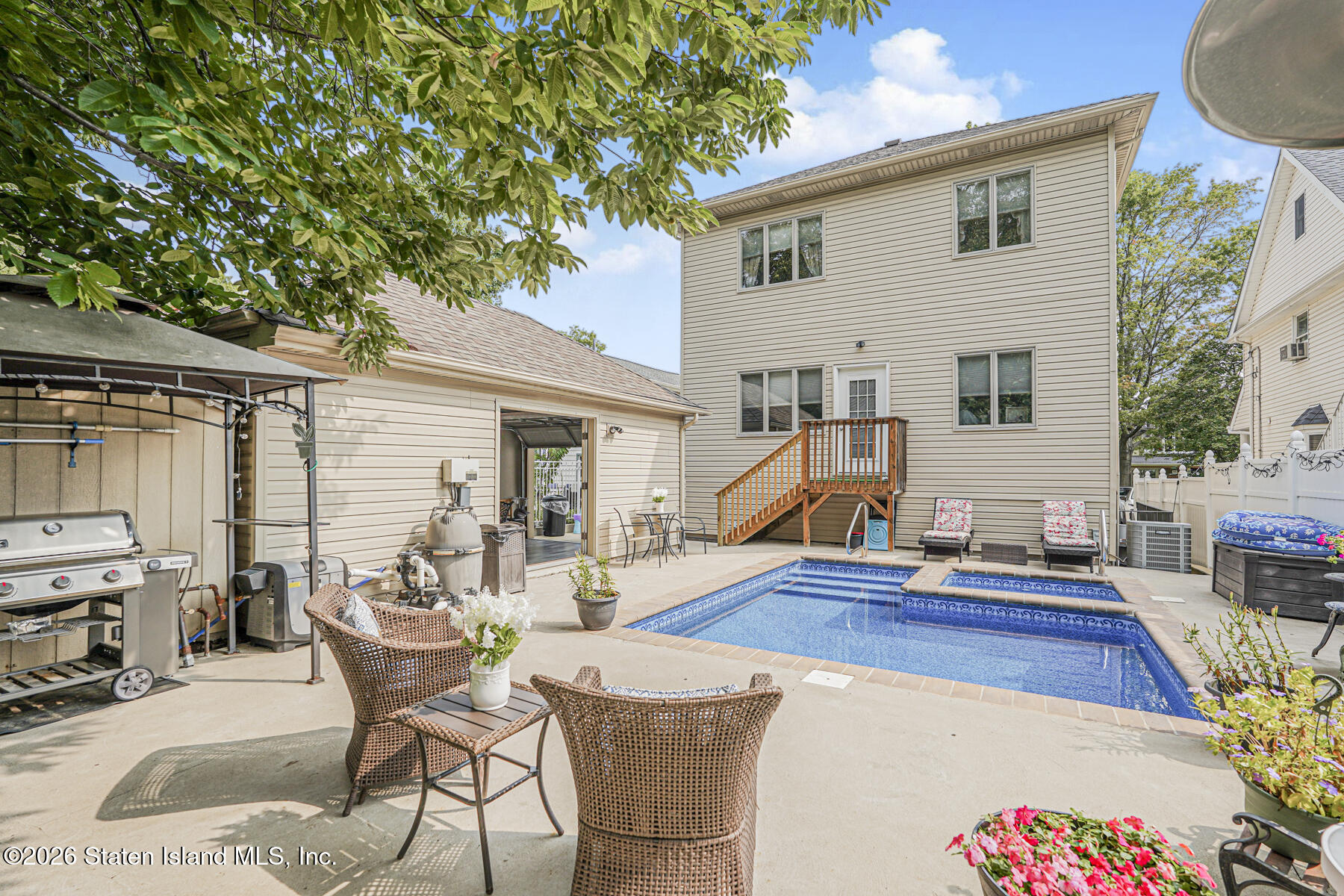 16 Allen Place Staten Island, NY 10312 - Photo 38 of 39 Backyard