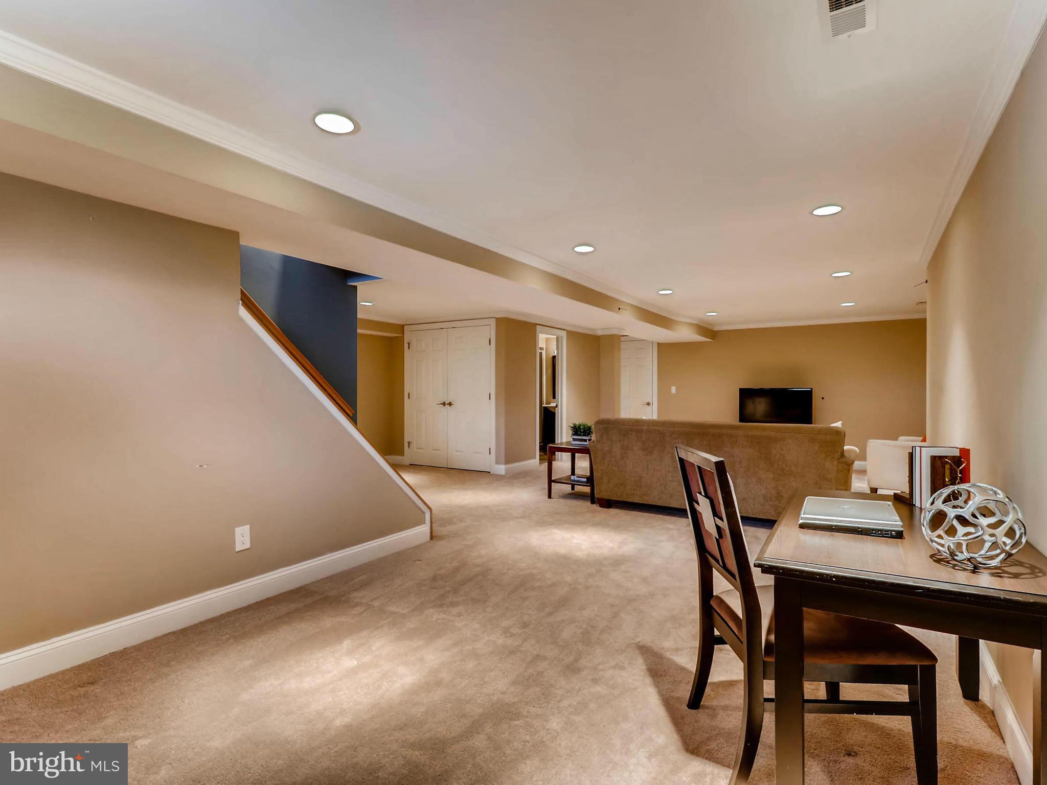 173 Copper Road Severna Park, MD 21146 - Photo 20 of 29 a view of a dining room with furniture