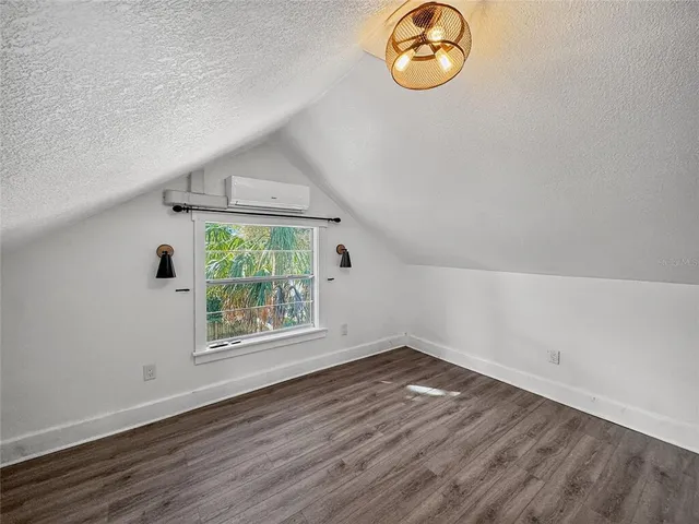 $2,500 | 1016 East Washington Avenue, Eustis, FL 32726