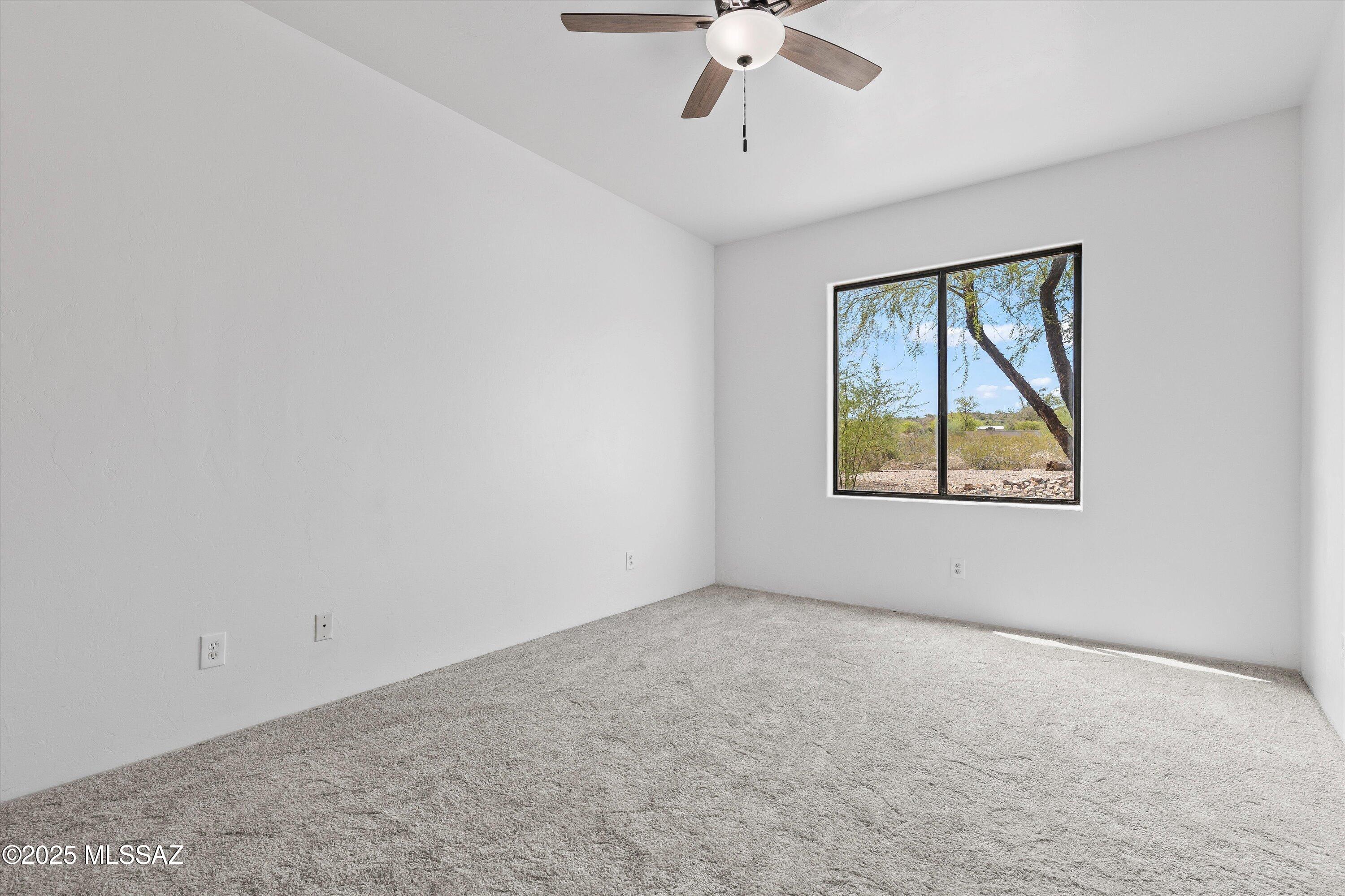 6200 North Abington Road Tucson, AZ 85743 - Photo 23 of 40 33-Bedroom 4