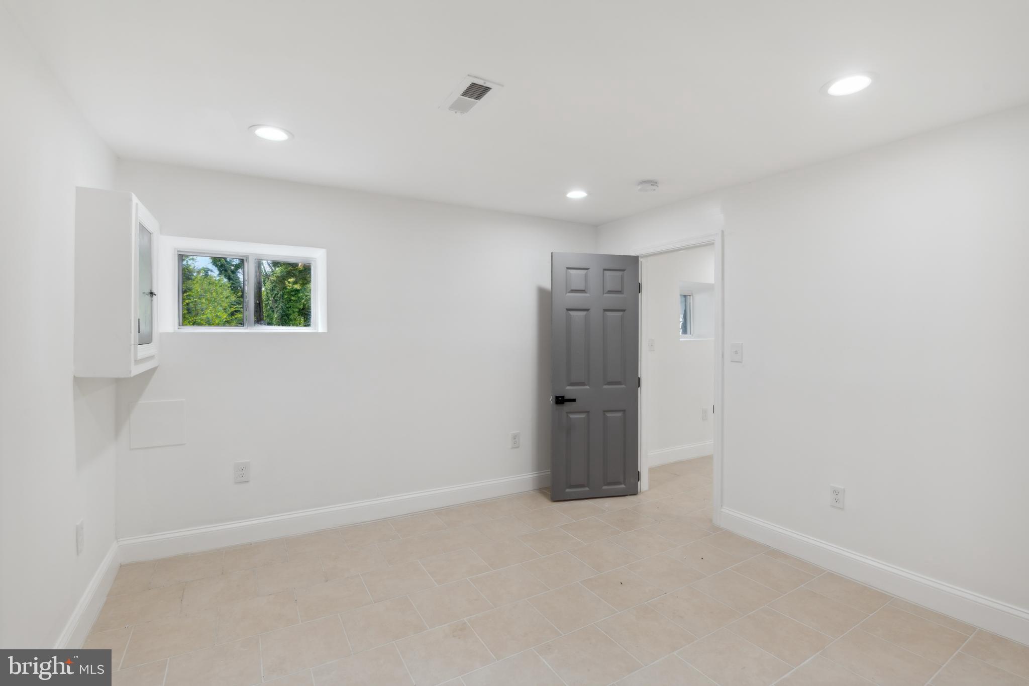 3833 Reisterstown Road Baltimore, MD 21215 - Photo 21 of 25