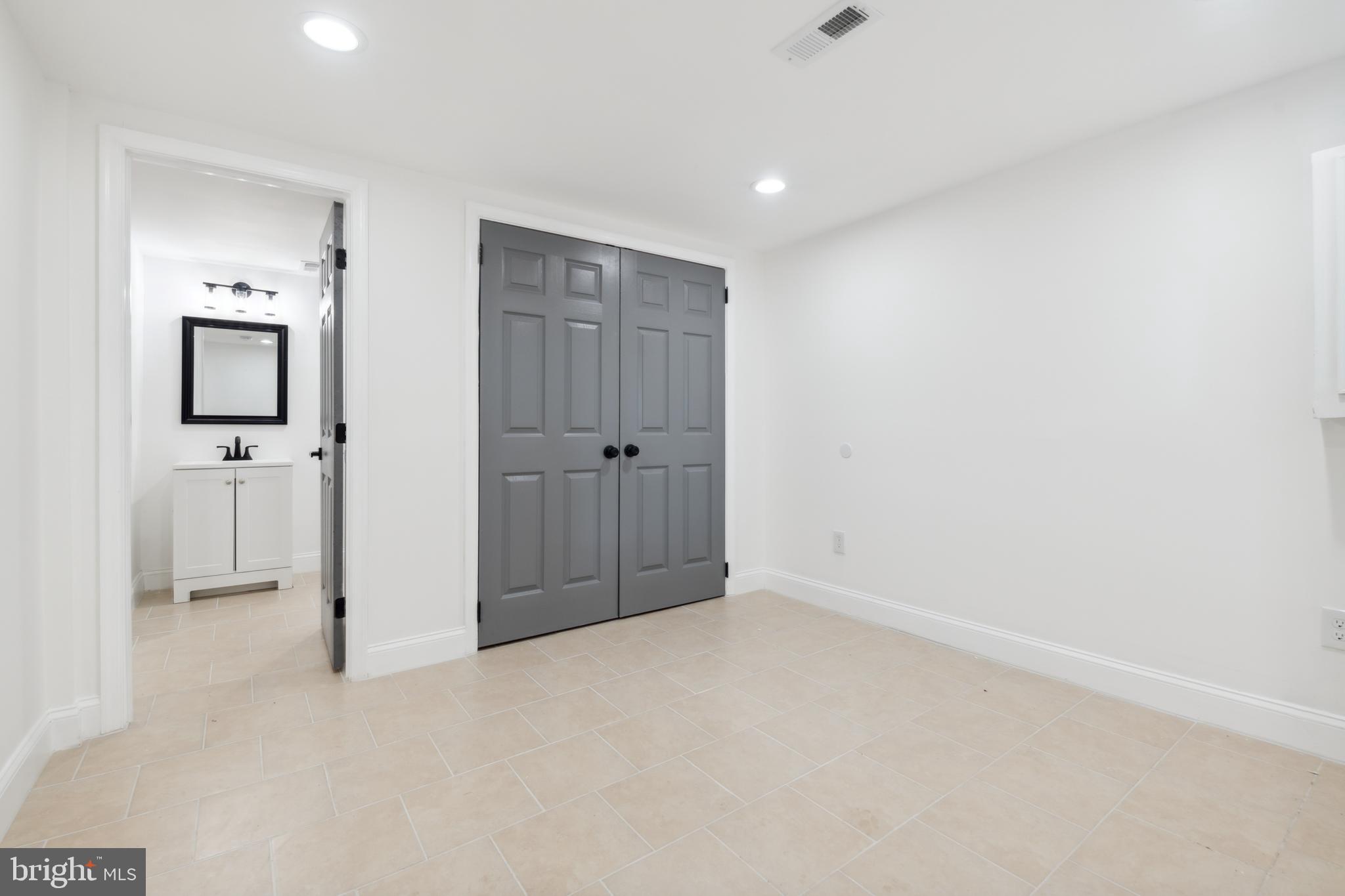 3833 Reisterstown Road Baltimore, MD 21215 - Photo 22 of 25