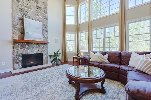 $1,550,000 | 3 York Circle, Walpole, MA 02032