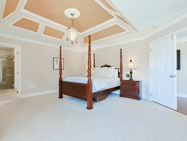 $1,550,000 | 3 York Circle, Walpole, MA 02032