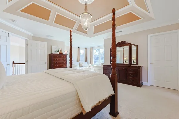 $1,550,000 | 3 York Circle, Walpole, MA 02032