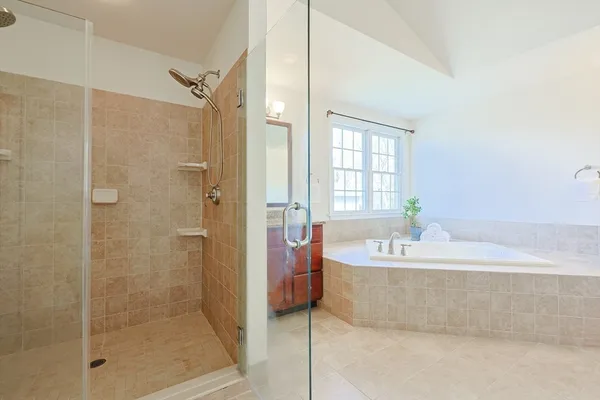 $1,550,000 | 3 York Circle, Walpole, MA 02032