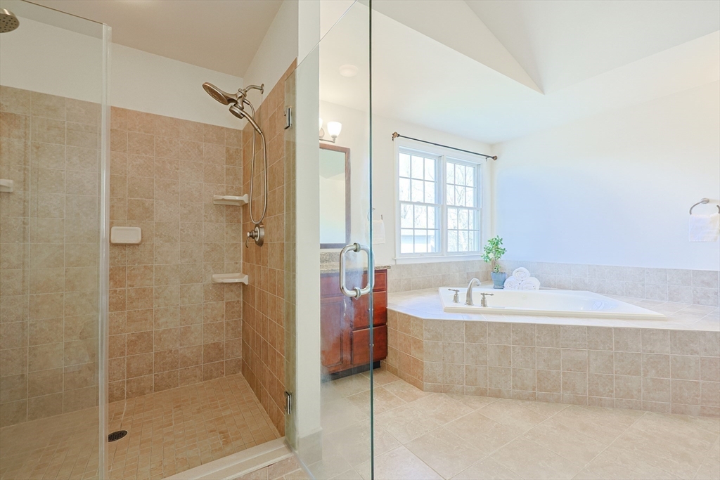 3 York Circle Walpole, MA 02032 - Photo 27 of 41