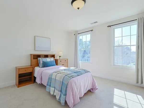 $1,550,000 | 3 York Circle, Walpole, MA 02032