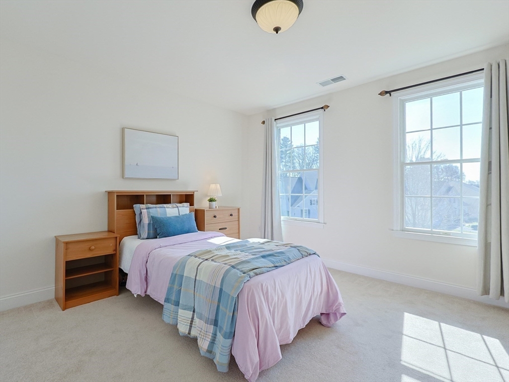 3 York Circle Walpole, MA 02032 - Photo 32 of 41