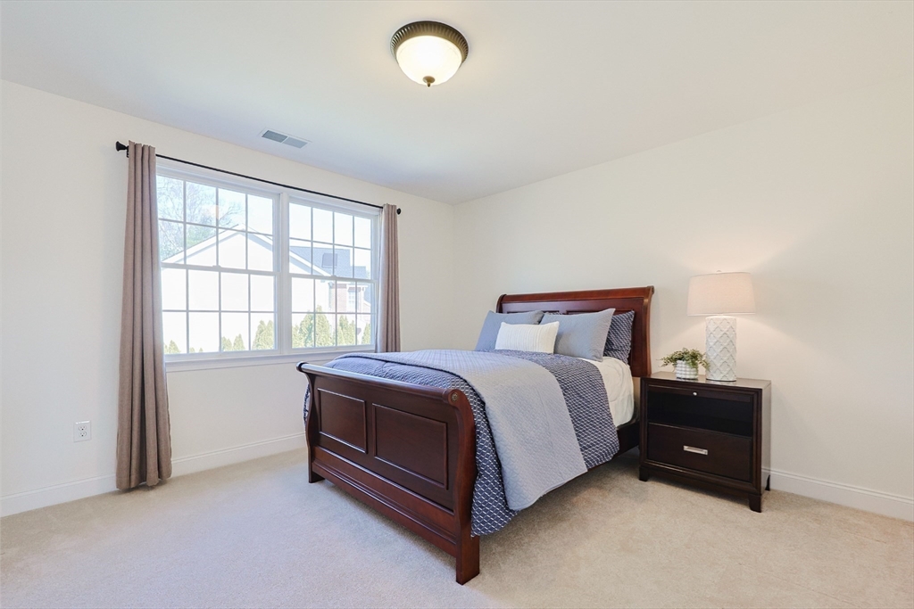 3 York Circle Walpole, MA 02032 - Photo 33 of 41