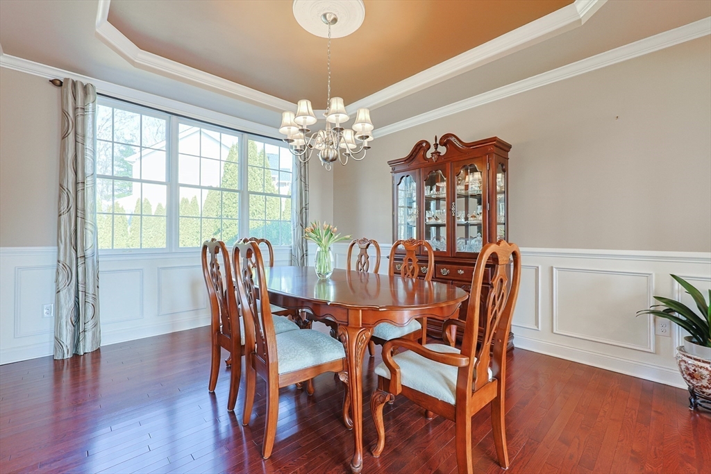 3 York Circle Walpole, MA 02032 - Photo 7 of 41