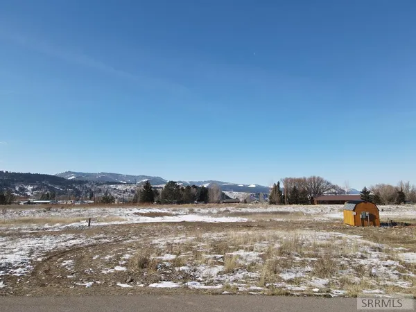 $275,000 | 162 South River Run, Irwin, ID 83428