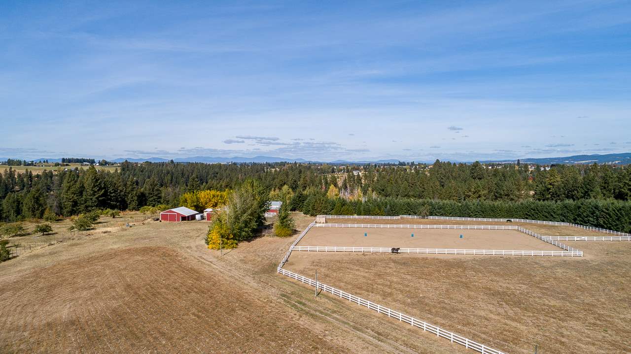 17013 North Sands Road Mead, WA 99021 - Photo 2 of 20
