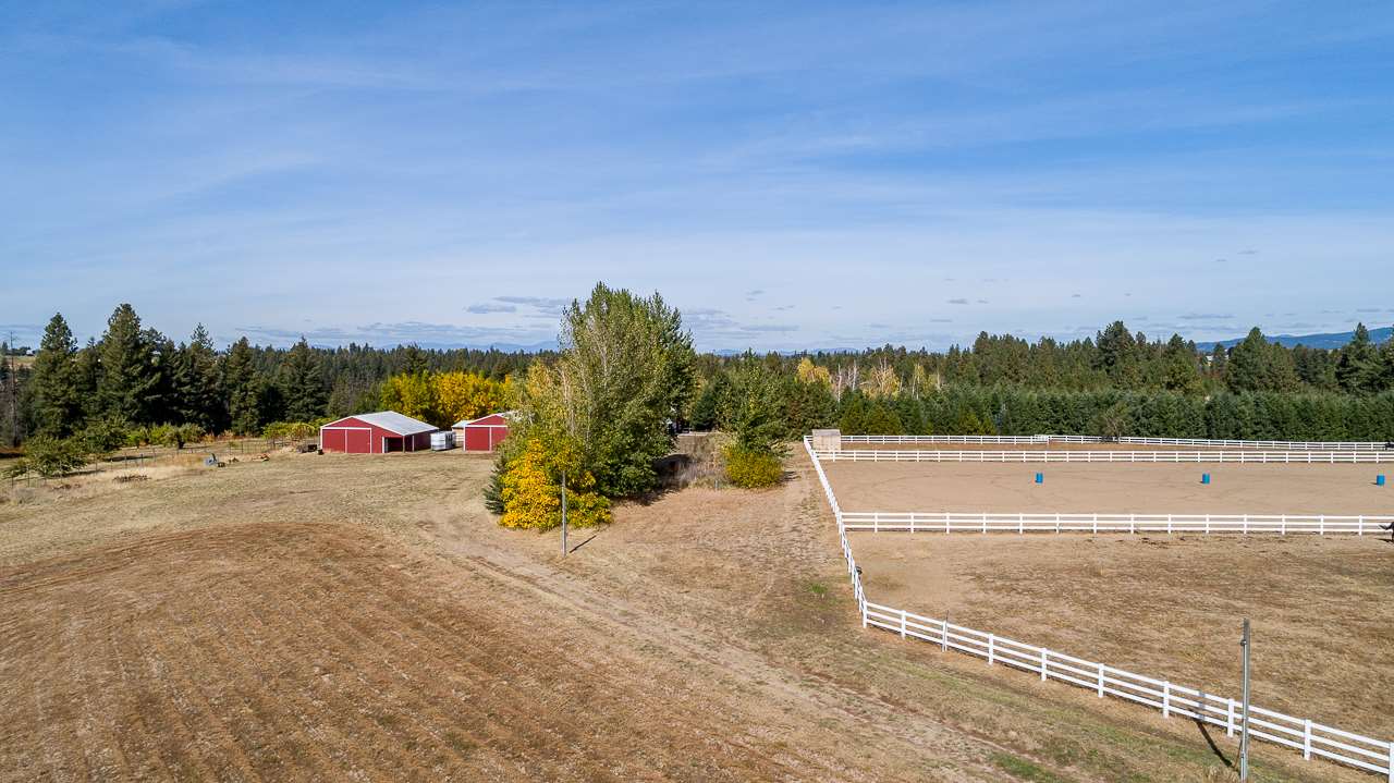 17013 North Sands Road Mead, WA 99021 - Photo 9 of 20