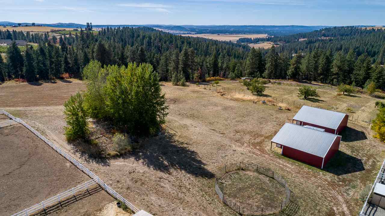 17013 North Sands Road Mead, WA 99021 - Photo 10 of 20