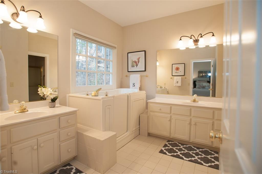 1703 Chickadee Point High Point, NC 27262 - Photo 14 of 20 Gallery Image 14