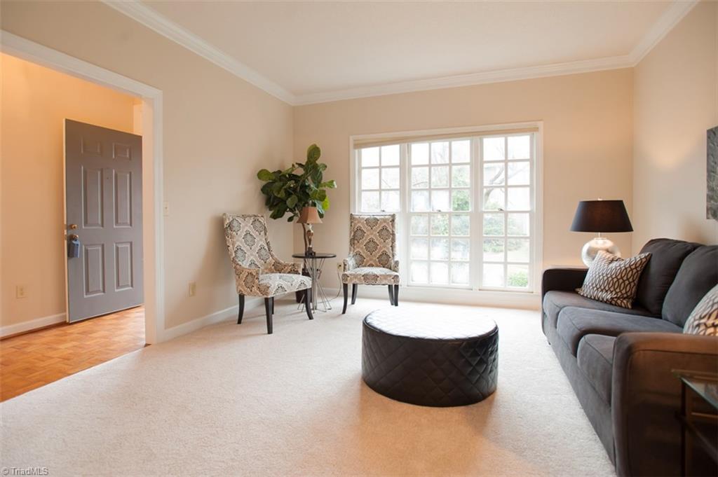 1703 Chickadee Point High Point, NC 27262 - Photo 4 of 20 Gallery Image 4