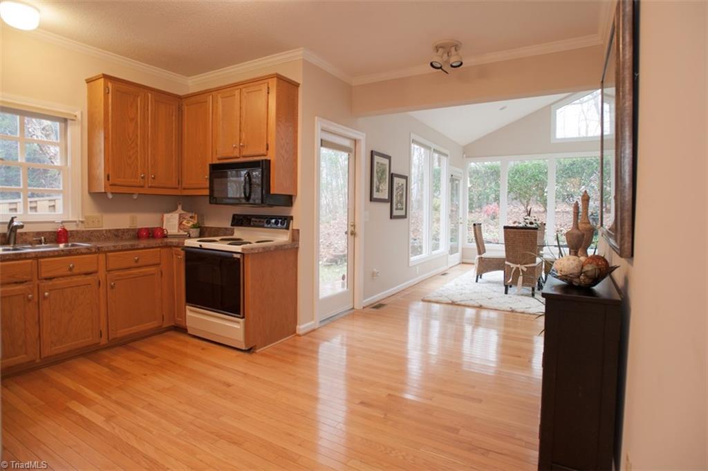 1703 Chickadee Point High Point, NC 27262 - Photo 7 of 20 Gallery Image 7