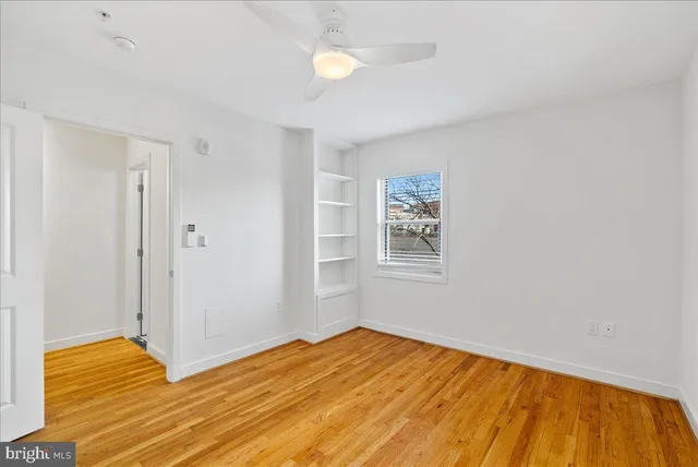 $3,900 | 220 2nd Street Southeast, Unit 303, Washington, DC 20003