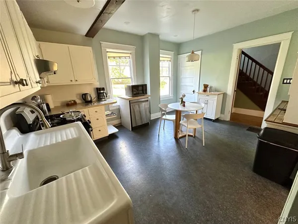 $2,800 | 608 Ackerman Avenue, Syracuse, NY 13210