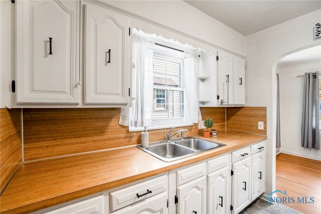 3843 Garrison Road Toledo, OH 43613 - Photo 11 of 26 Gallery Image 11