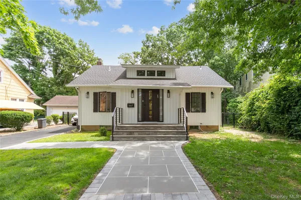 $1,526,000 | 367 Summit Avenue, Cedarhurst, NY 11516