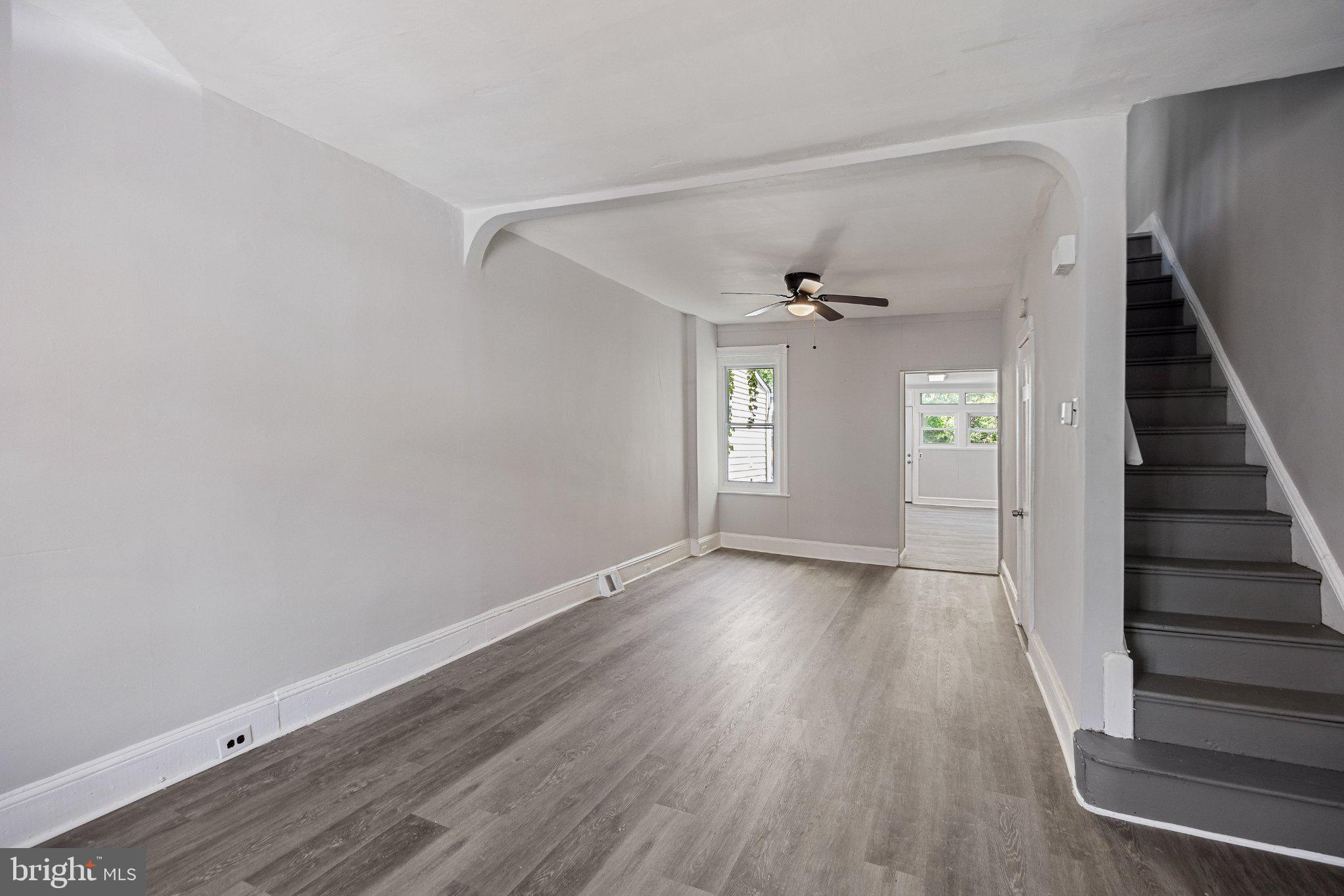 59 North Keystone Avenue Upper Darby, PA 19082 - Photo 6 of 27 Spacious, light-filled living area.