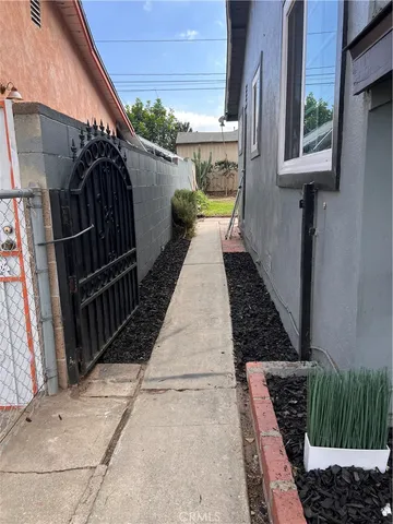 $699,000 | 1918 West Piru Street, Compton, CA 90222