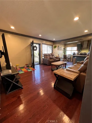 $699,000 | 1918 West Piru Street, Compton, CA 90222