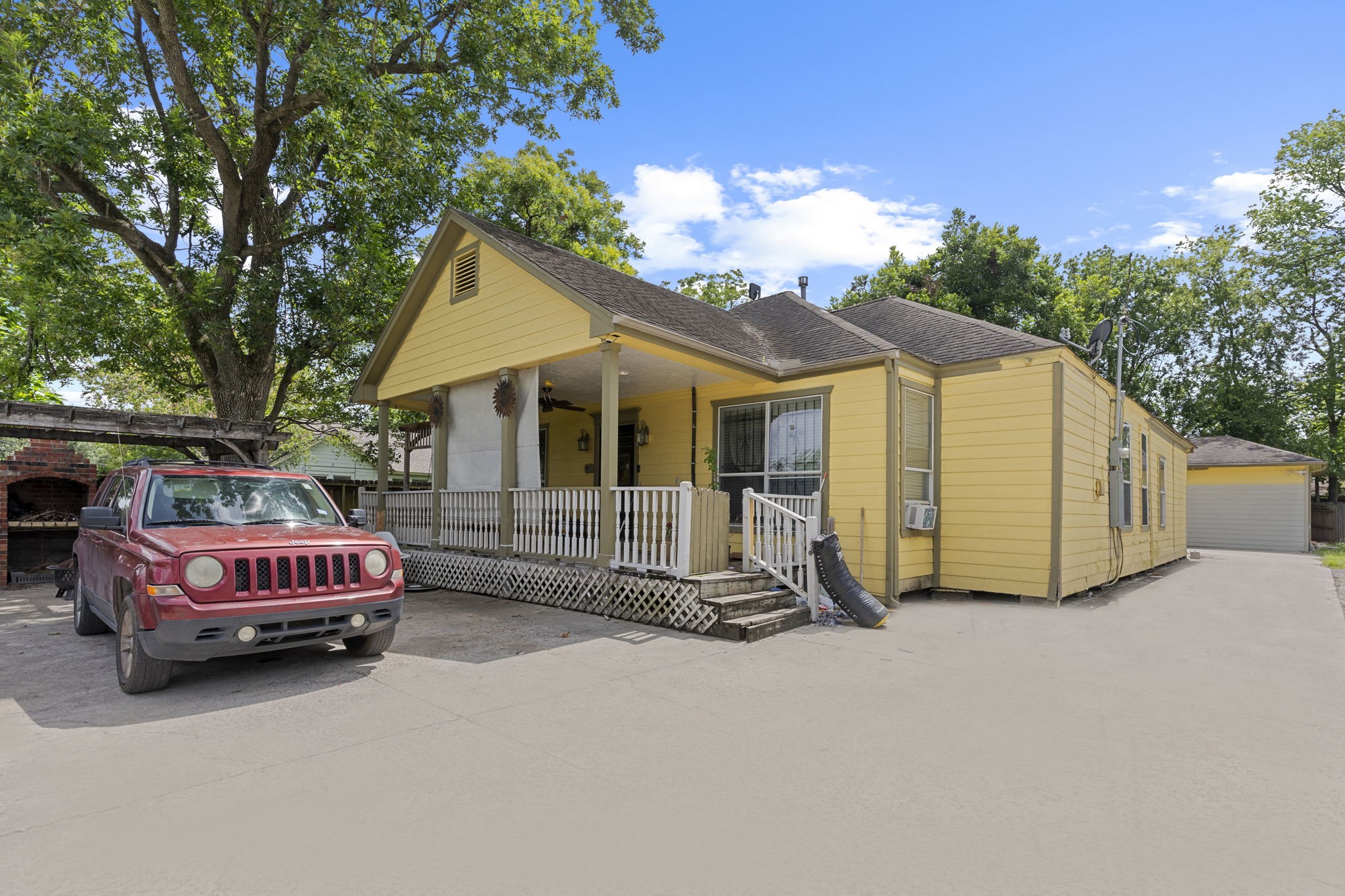 0 Appleton Street Houston, TX 77022 - Photo 4 of 13 a front view of a house with a garden