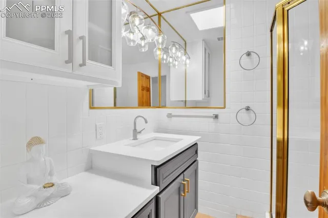 $735,000 | 301 La Vista Road, Pueblo, CO 81005