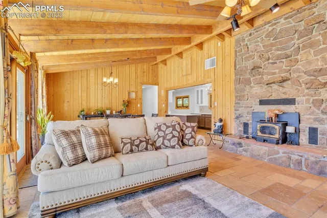 $735,000 | 301 La Vista Road, Pueblo, CO 81005