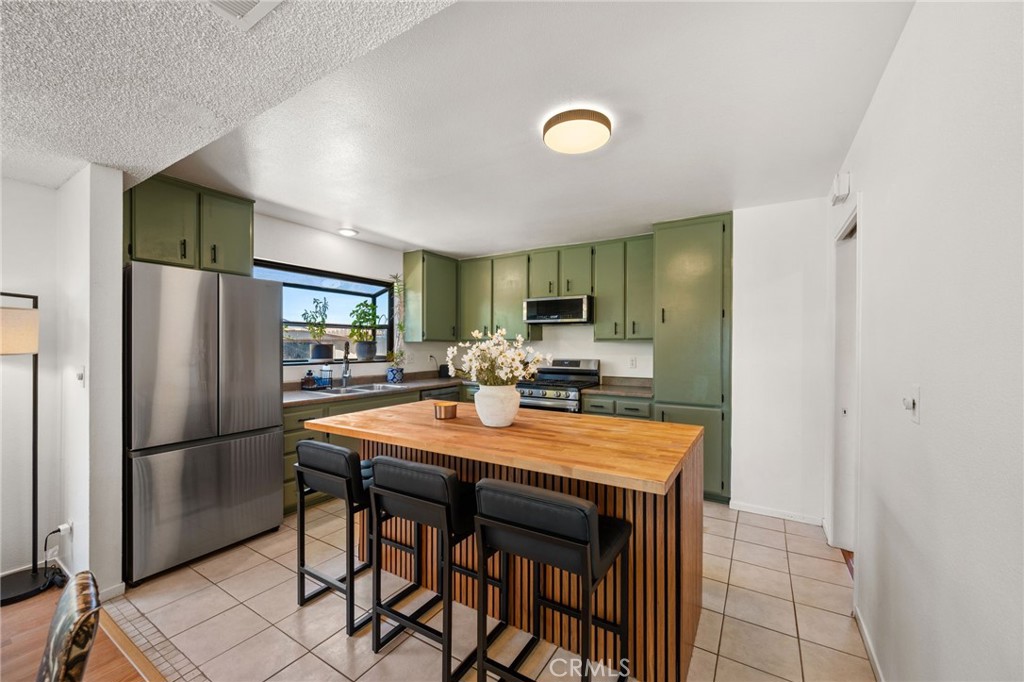 1210 East Foster Road, Unit B Santa Maria, CA 93455 - Photo 12 of 38 Gallery Image 12