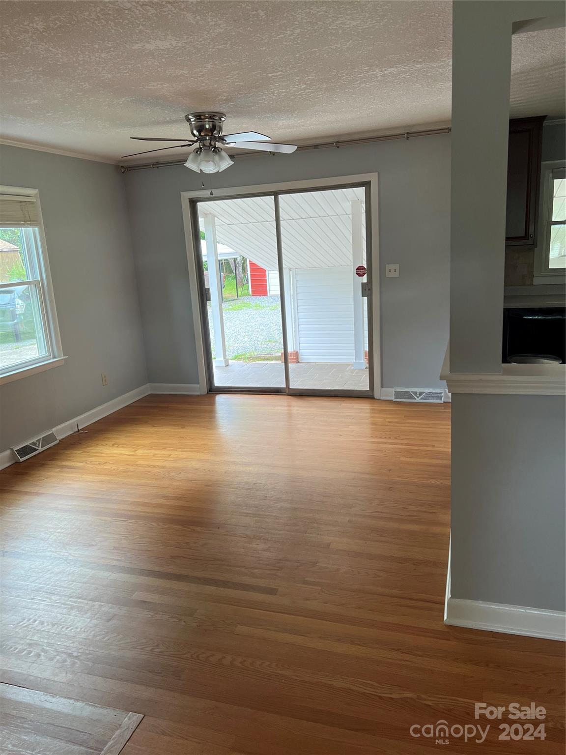 1007 3rd Street Southeast Conover, NC 28613 - Photo 8 of 19 Gallery Image 8