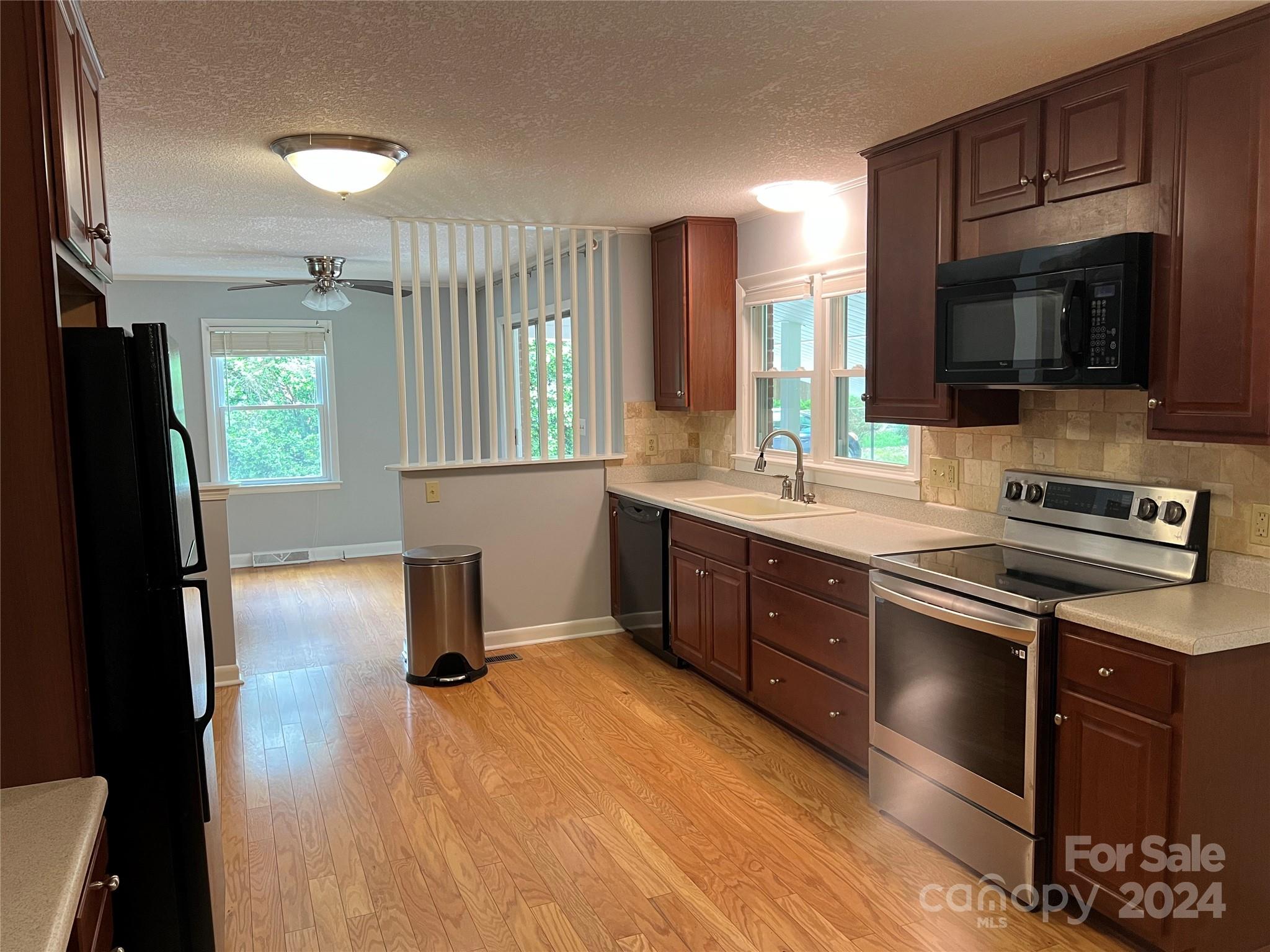1007 3rd Street Southeast Conover, NC 28613 - Photo 10 of 19 Gallery Image 10