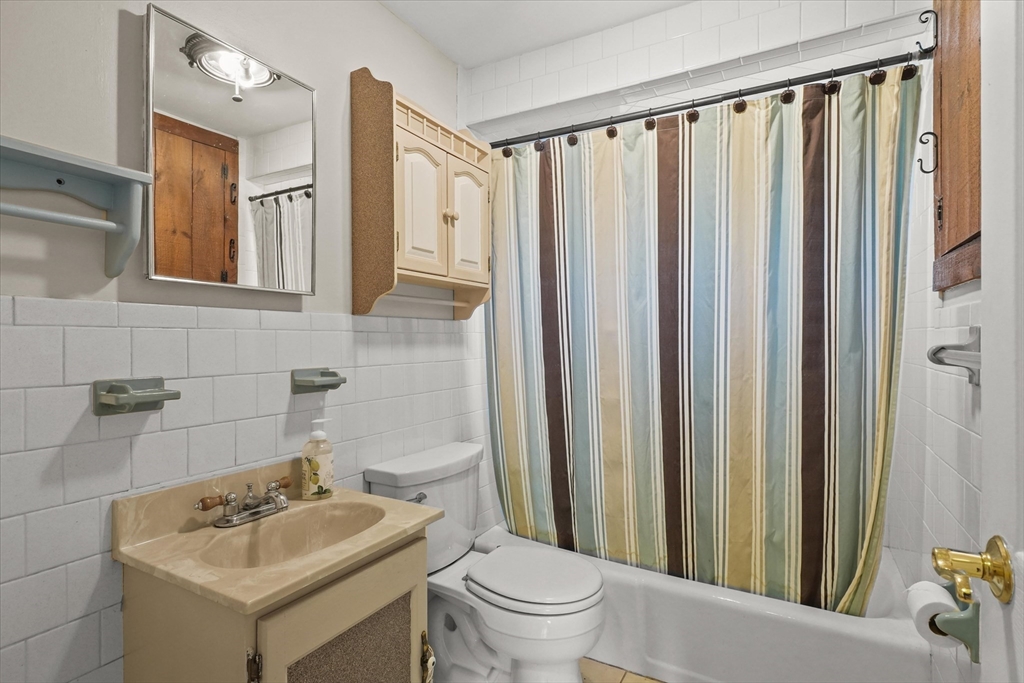 30 Crimson Road Billerica, MA 01821 - Photo 14 of 35
