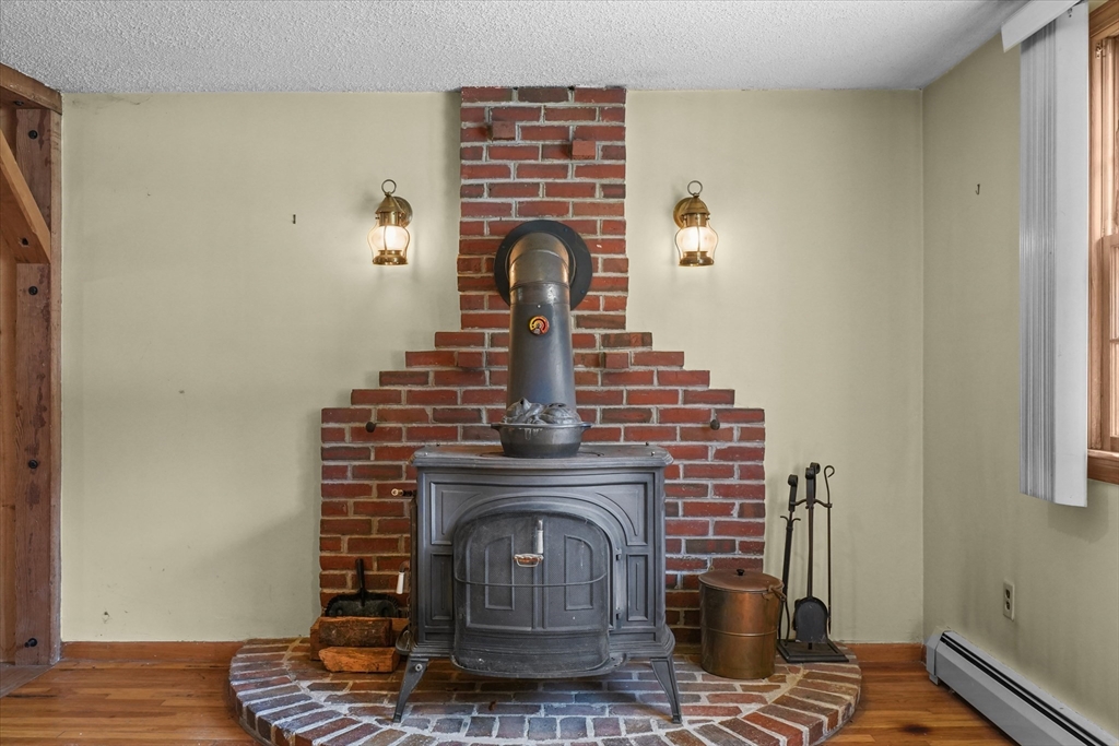 30 Crimson Road Billerica, MA 01821 - Photo 5 of 35