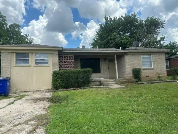 $198,000 | 106 Tipton Street, Whitesboro, TX 76273