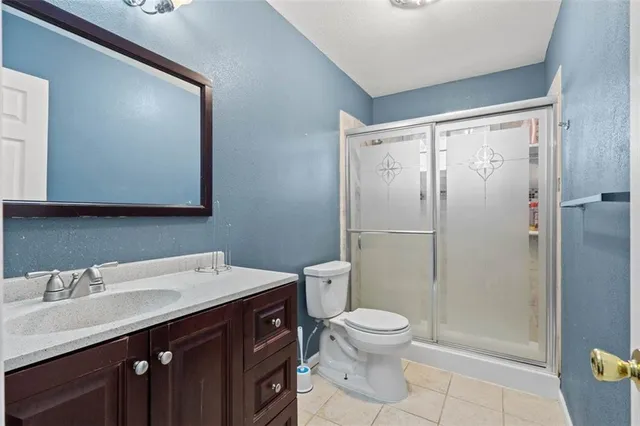 $300,000 | 1508 South Pawnee Circle, Olathe, KS 66062