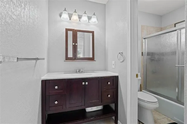 $300,000 | 1508 South Pawnee Circle, Olathe, KS 66062