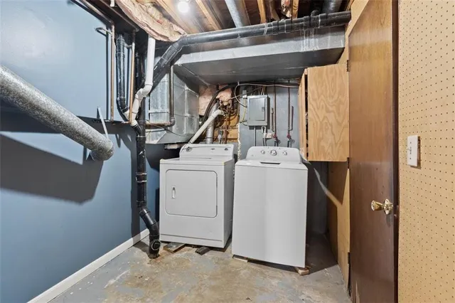 $300,000 | 1508 South Pawnee Circle, Olathe, KS 66062