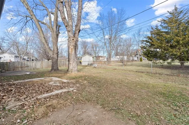 $300,000 | 1508 South Pawnee Circle, Olathe, KS 66062