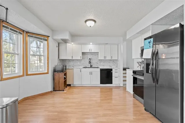 $300,000 | 1508 South Pawnee Circle, Olathe, KS 66062