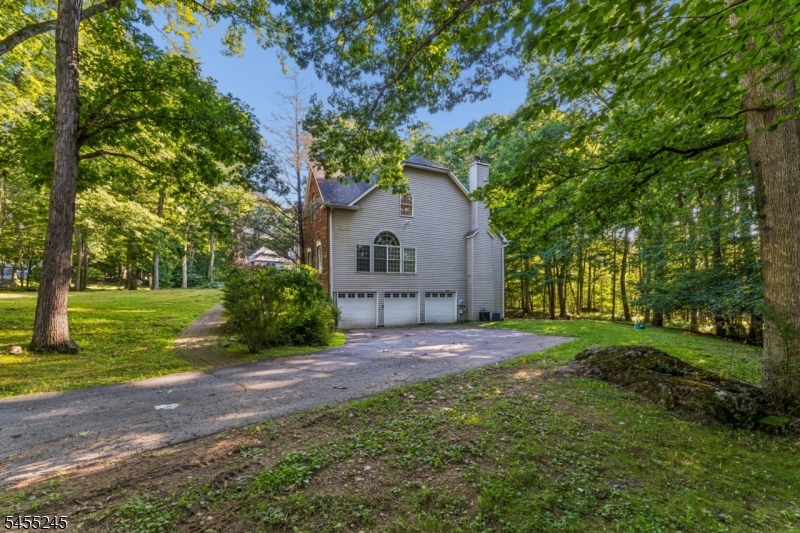 28 Crystal Rock Road Sparta, NJ 07871 - Photo 4 of 50 Gallery Image 4