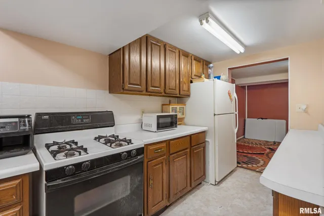 $290,000 | 3309 33rd Ave Court, Rock Island, IL 61201