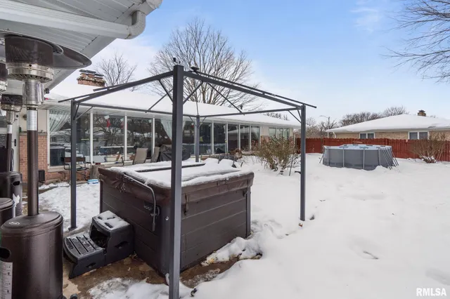 $290,000 | 3309 33rd Ave Court, Rock Island, IL 61201