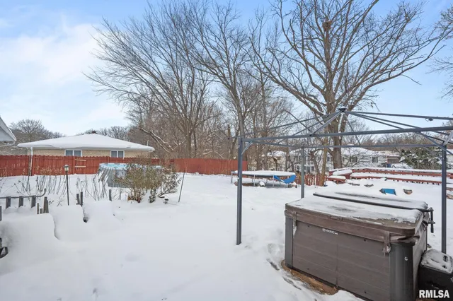 $290,000 | 3309 33rd Ave Court, Rock Island, IL 61201